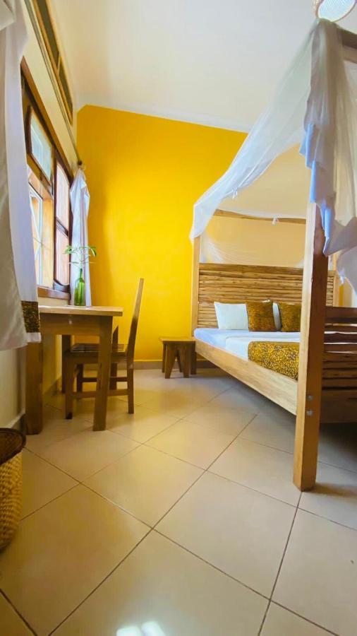 Buutu Nest Bed & Breakfast จินจา ภายนอก รูปภาพ