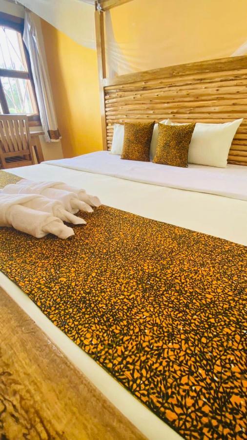 Buutu Nest Bed & Breakfast จินจา ภายนอก รูปภาพ
